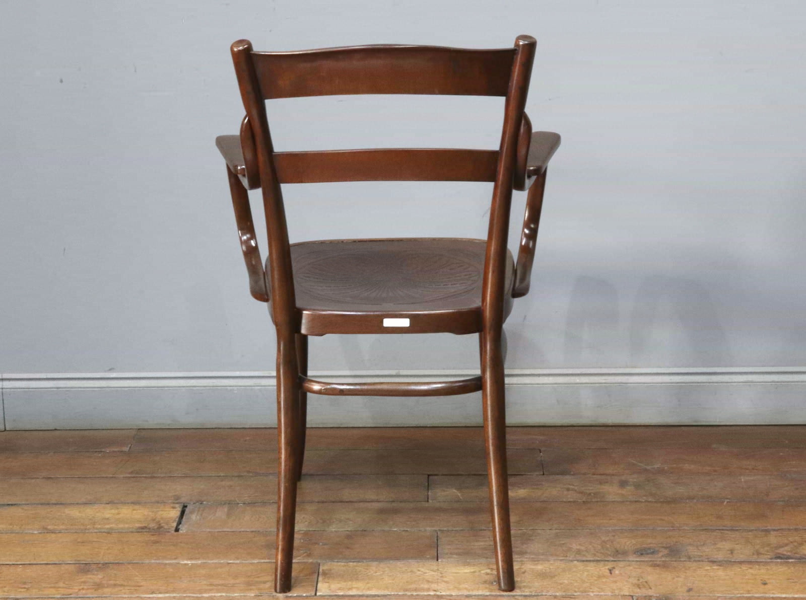 ベントウッドアームチェア