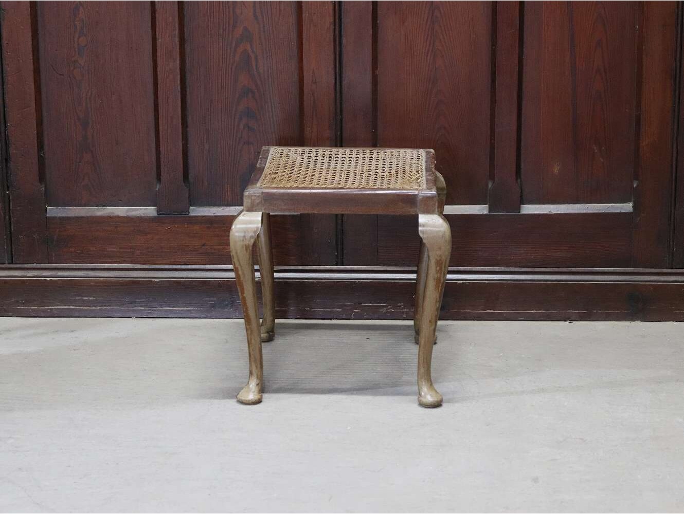 ġ