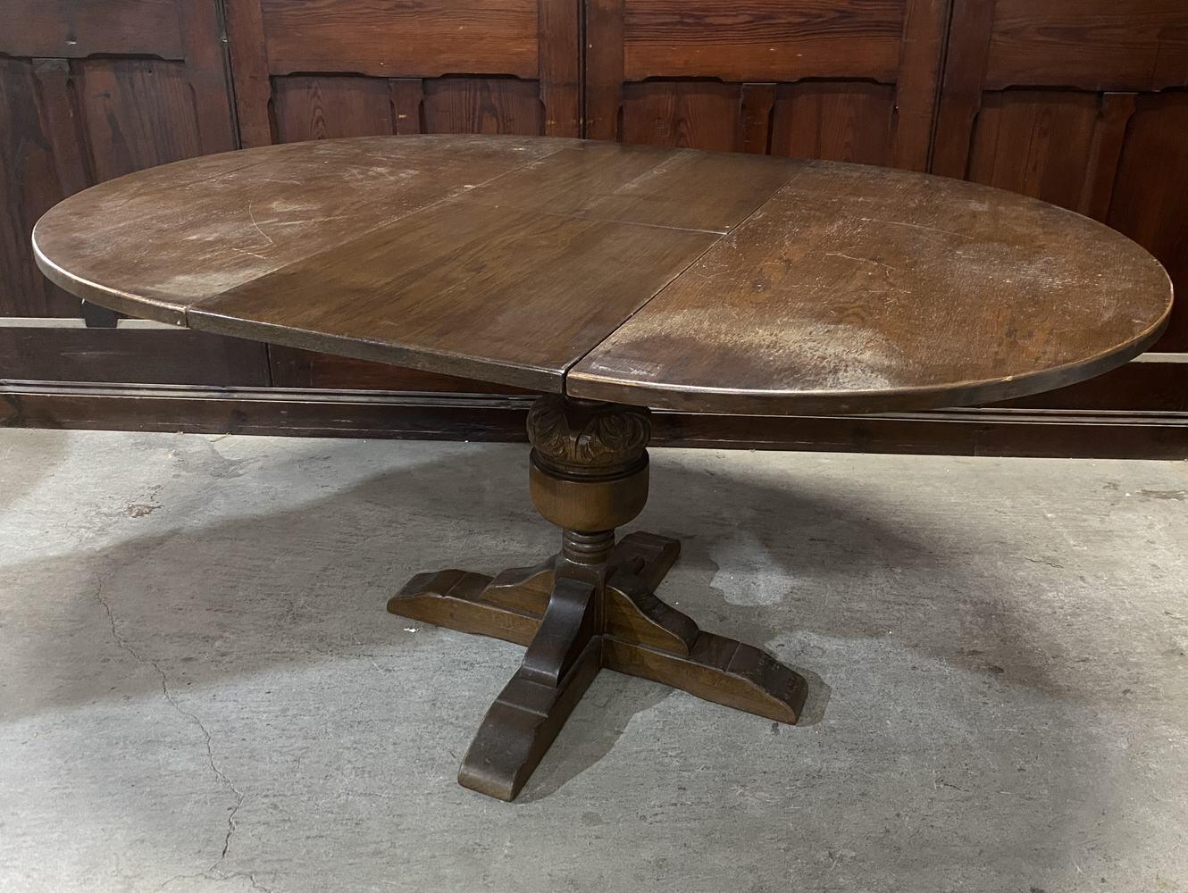 ダイニングテーブル