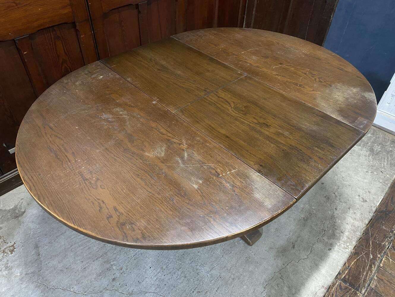 ダイニングテーブル