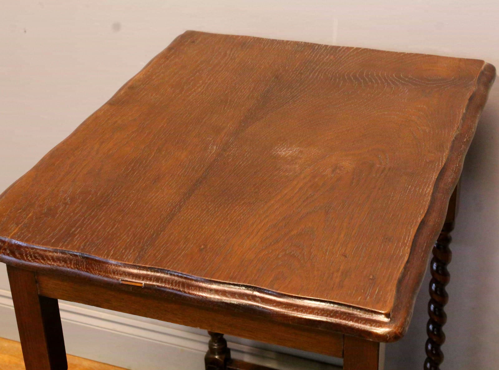 オケージョナルテーブル