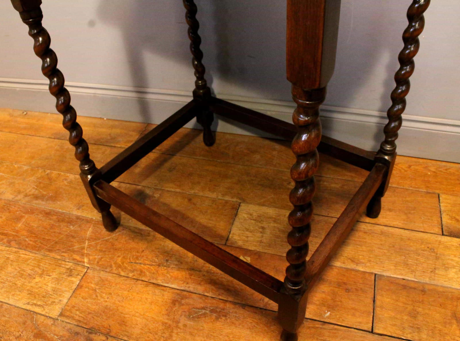 オケージョナルテーブル