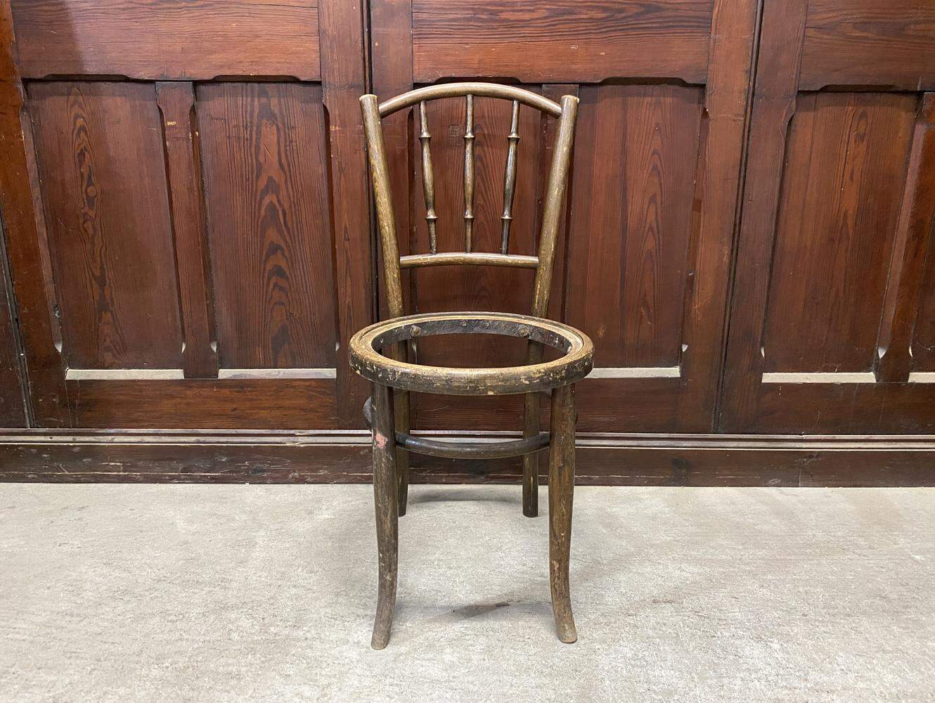 ベントウッドチェア