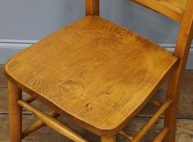 チャーチチェア