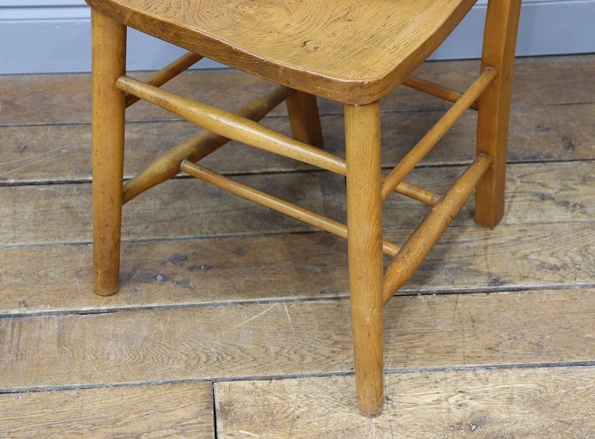 チャーチチェア