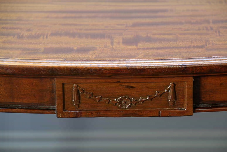 ダイニングテーブル