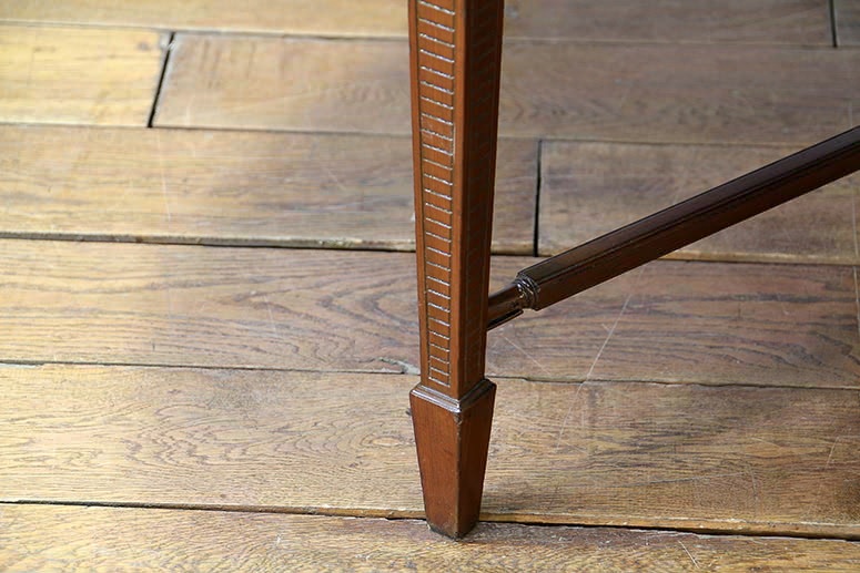 ダイニングテーブル