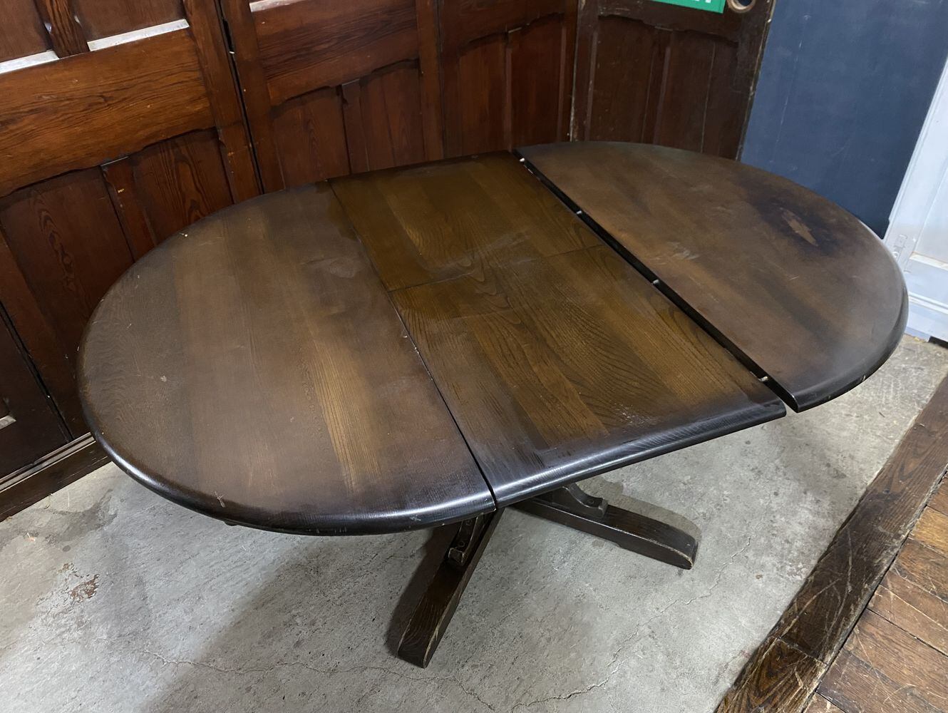 ダイニングテーブル ERCOL