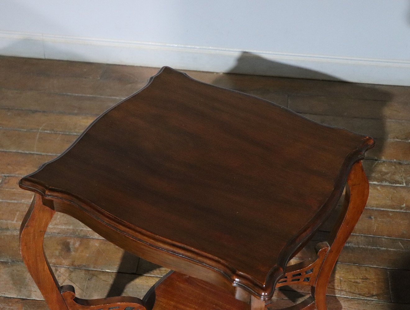 ティーテーブル