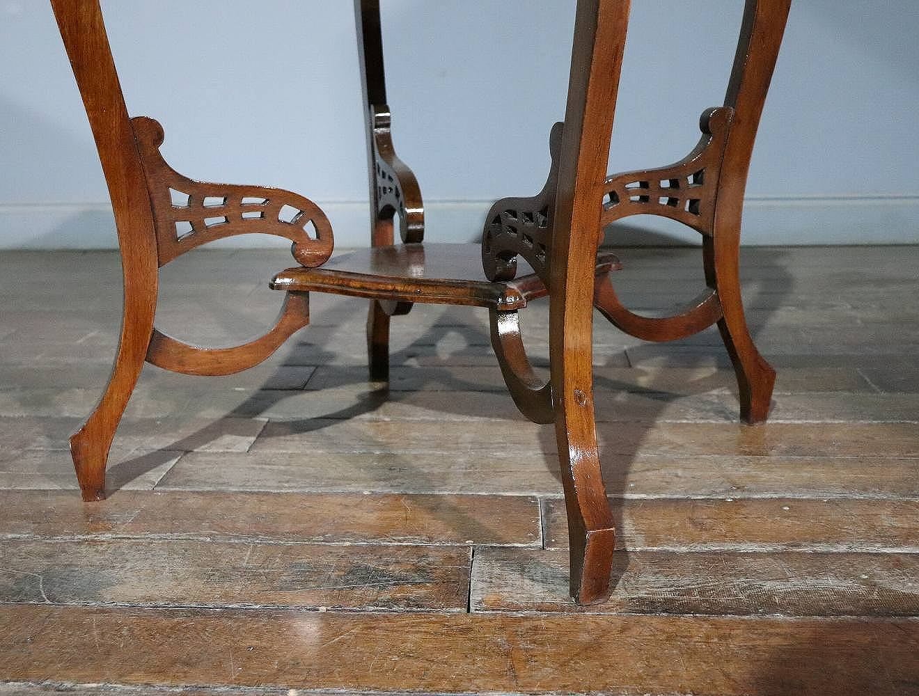 ティーテーブル