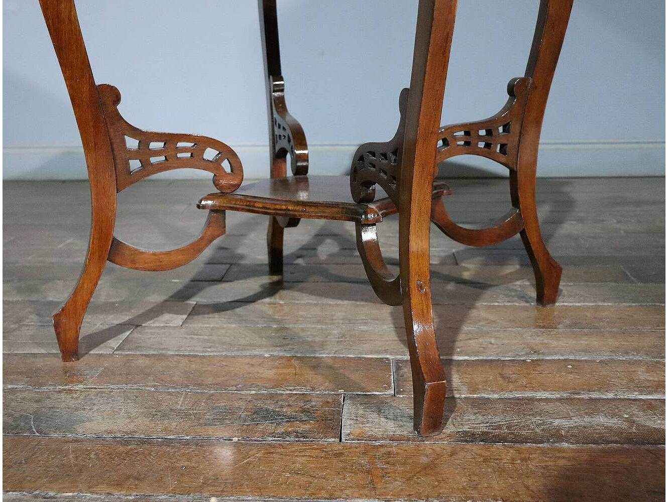 ティーテーブル