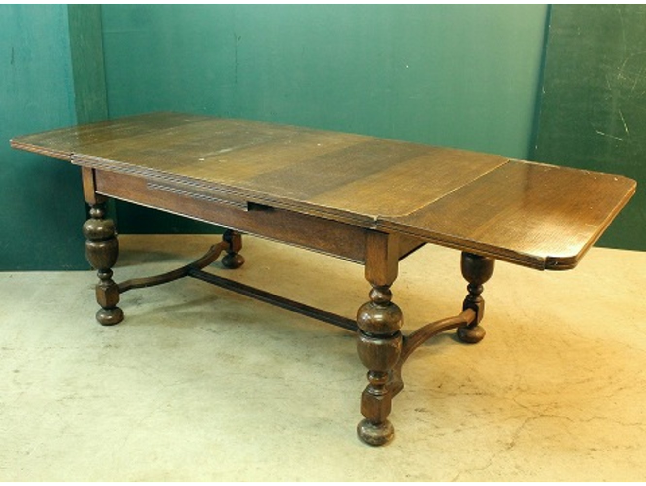 ドローリーフテーブル