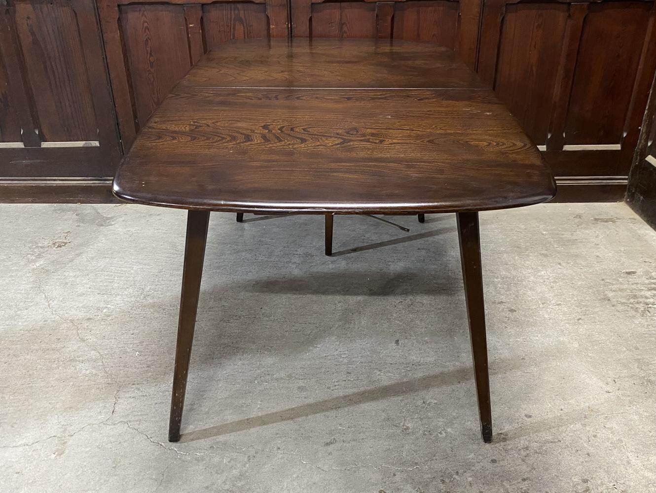 ダイニングテーブル ERCOL