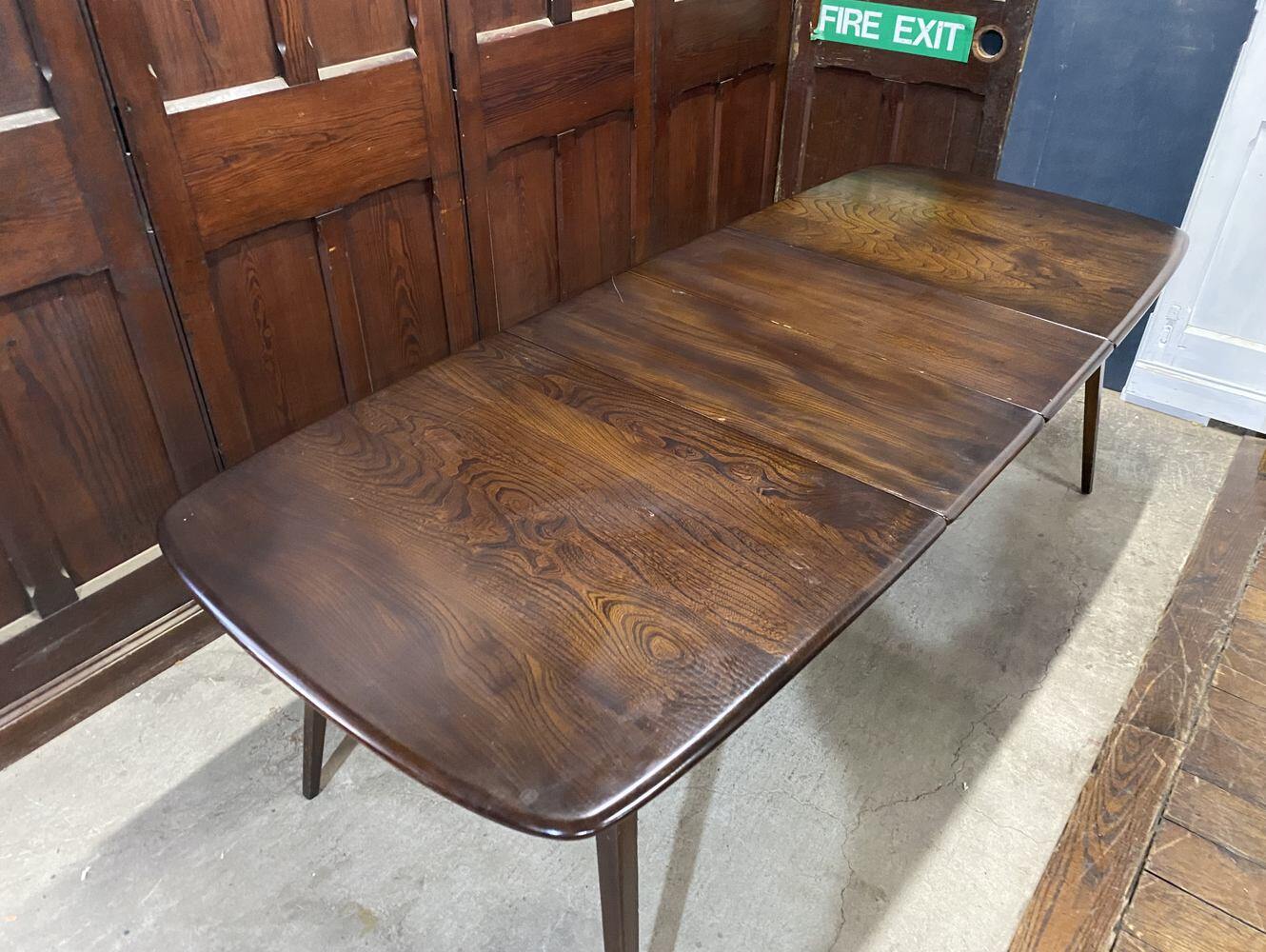 ダイニングテーブル ERCOL