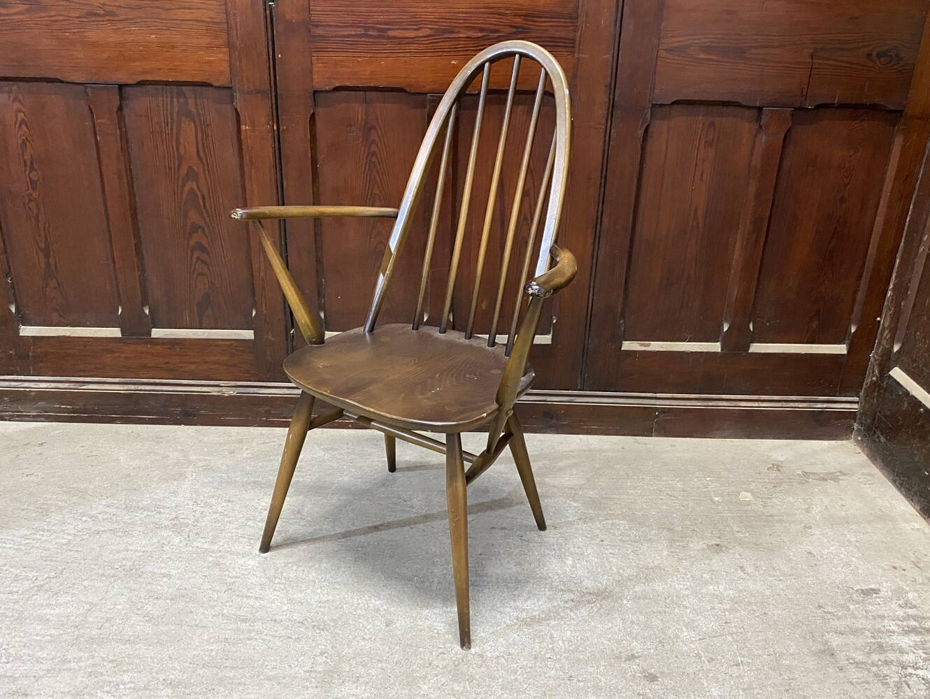 クエーカーアームチェア ERCOL