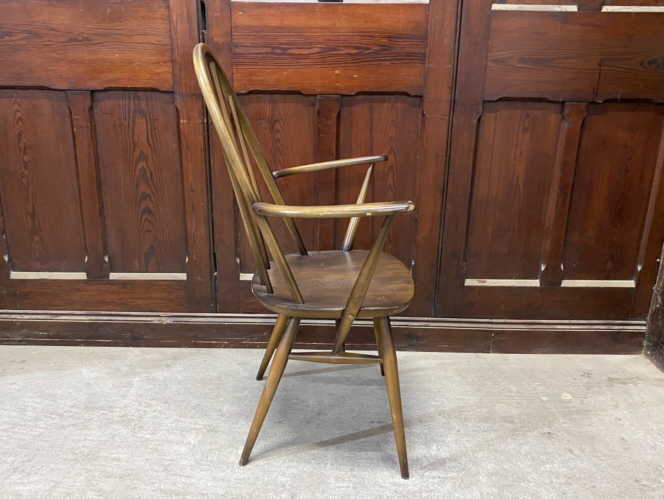 クエーカーアームチェア ERCOL