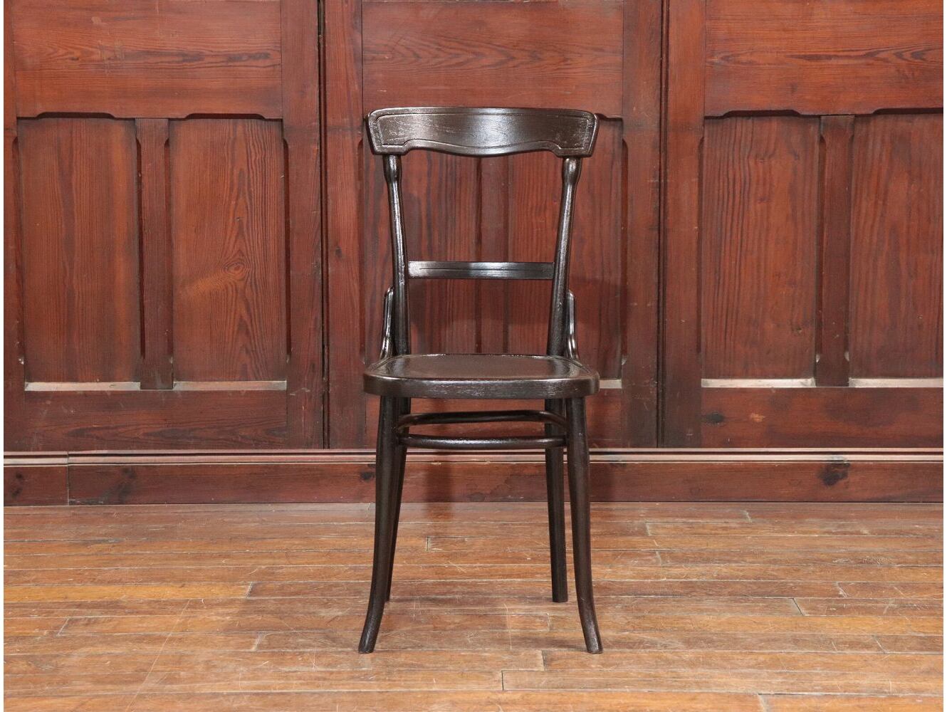 ベントウッドチェア THONET