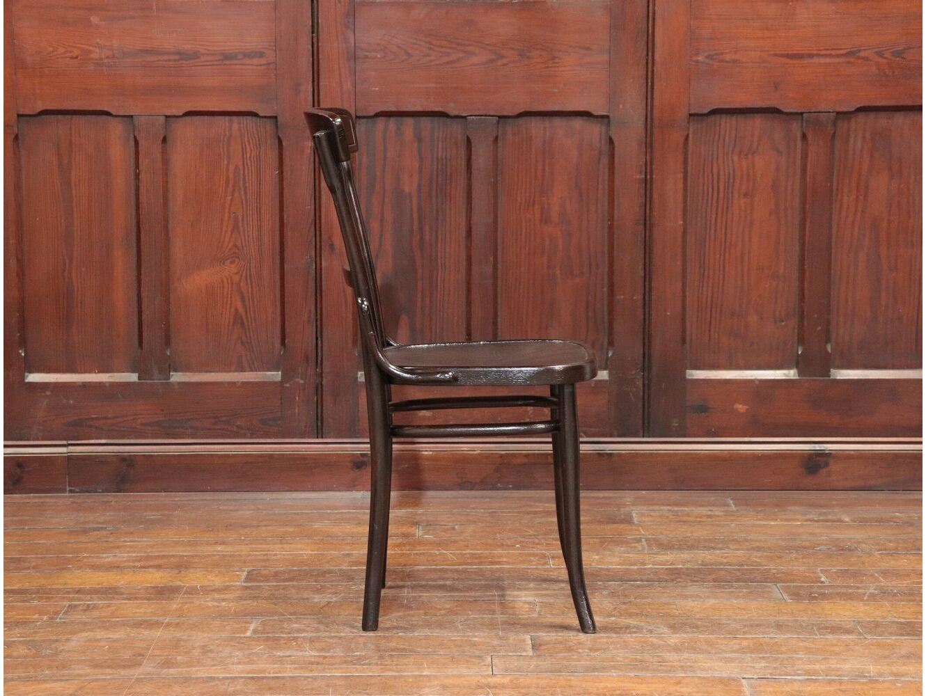 ベントウッドチェア THONET