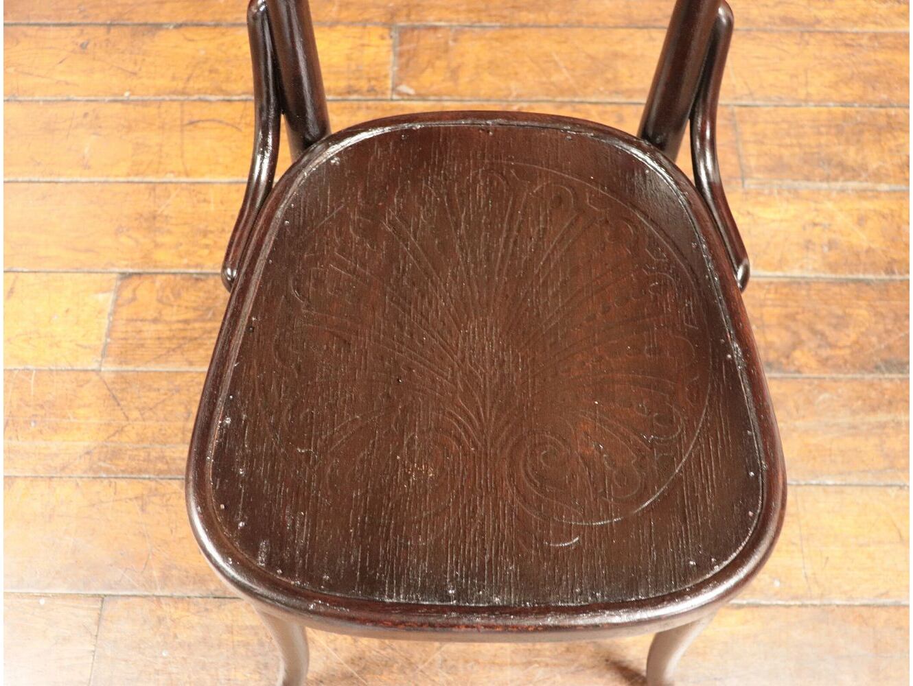 ベントウッドチェア THONET