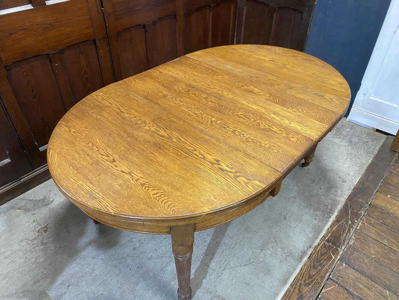 ダイニングテーブル