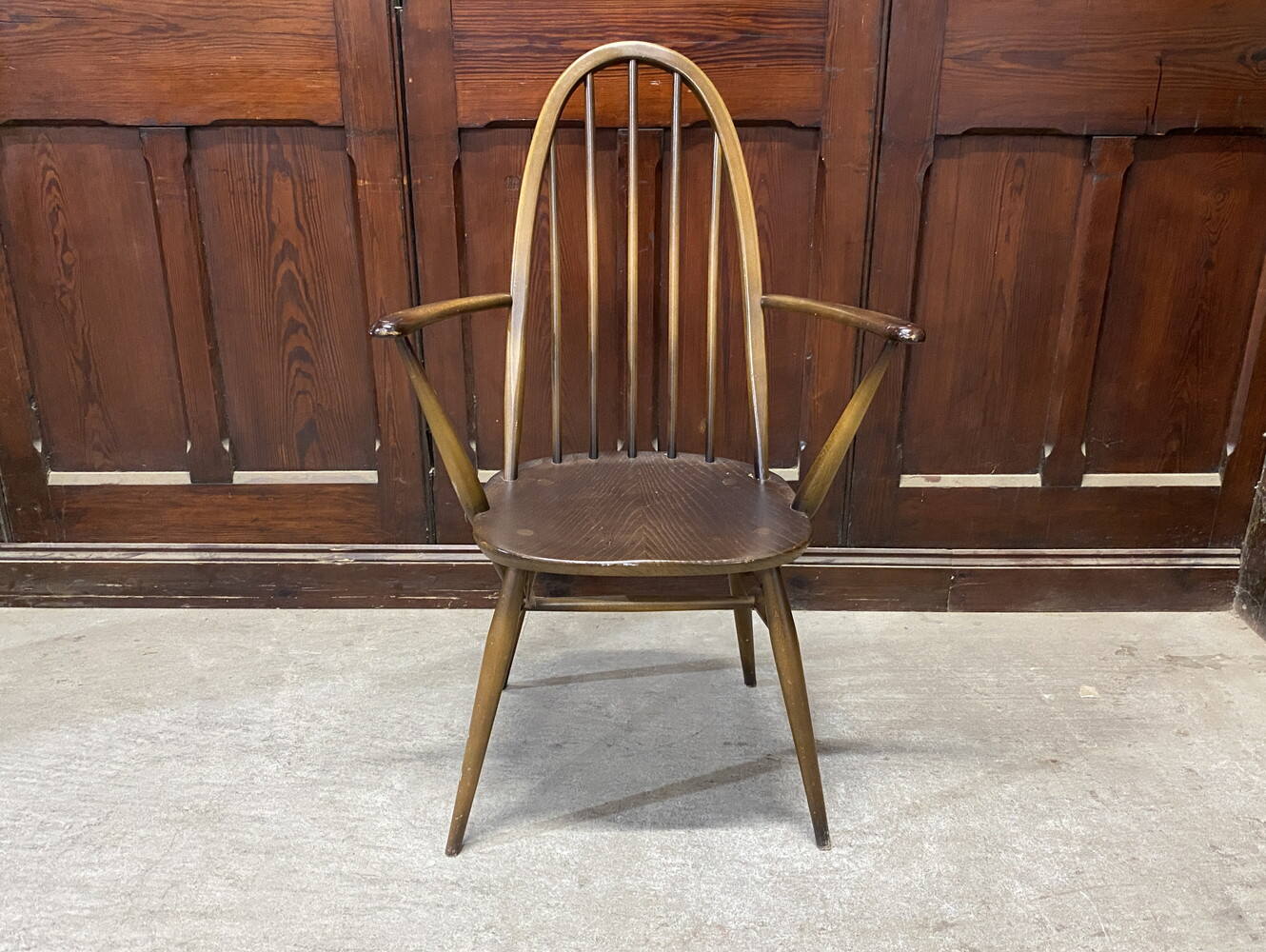 クエーカーアームチェア ERCOL