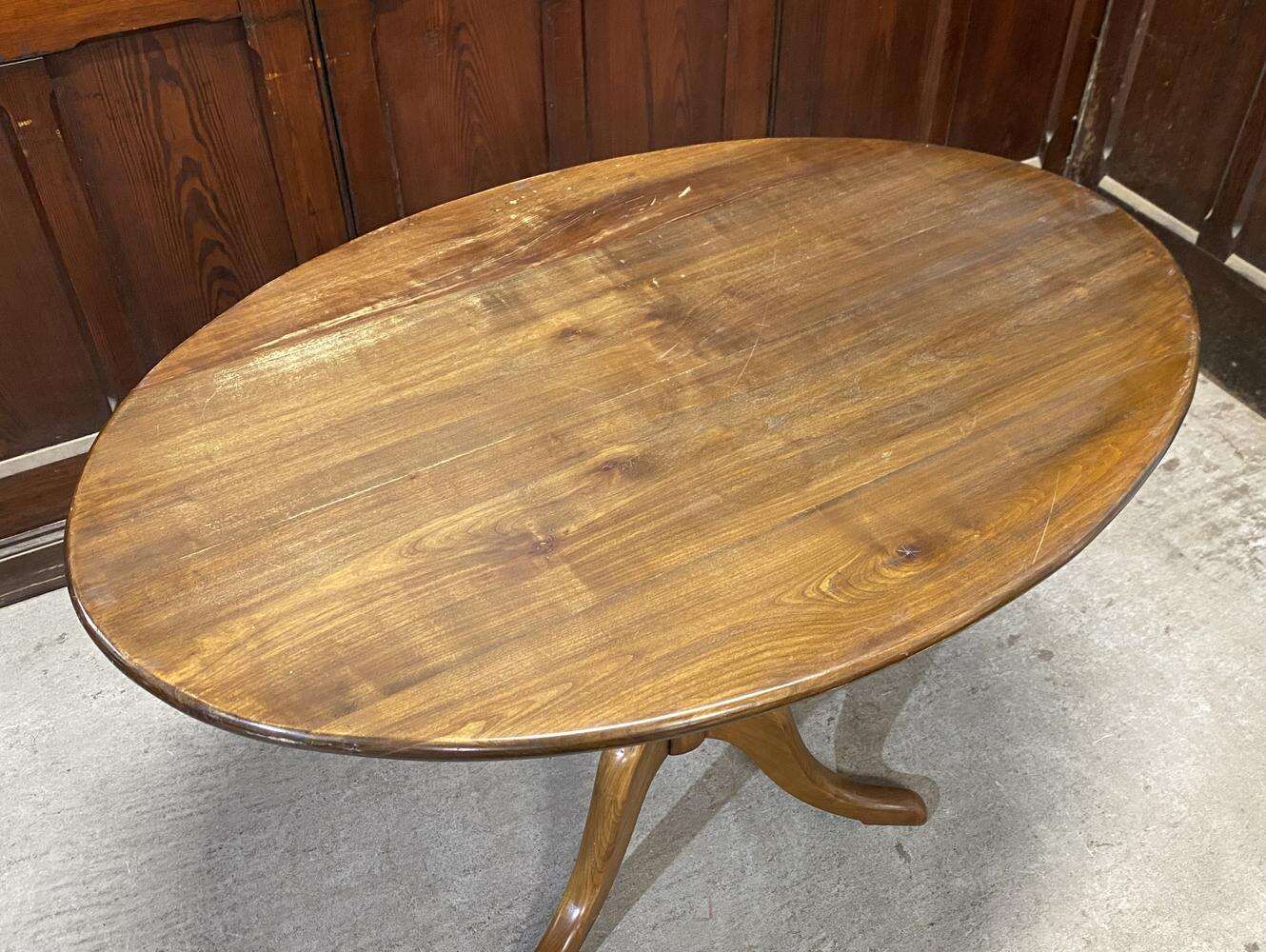 ティルトップテーブル