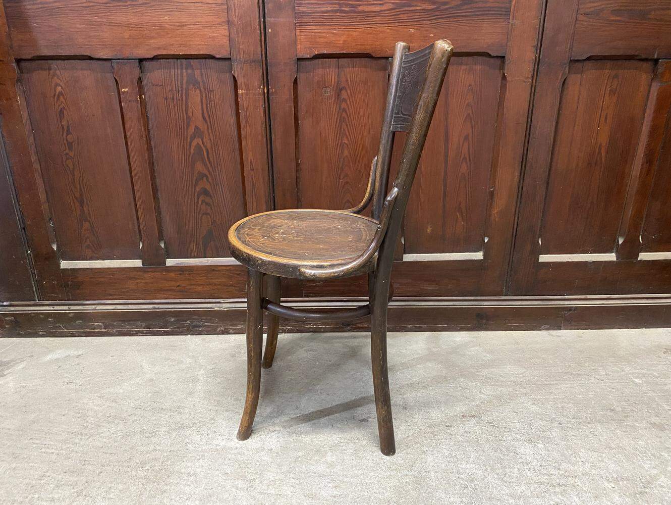 ベントウッドチェア