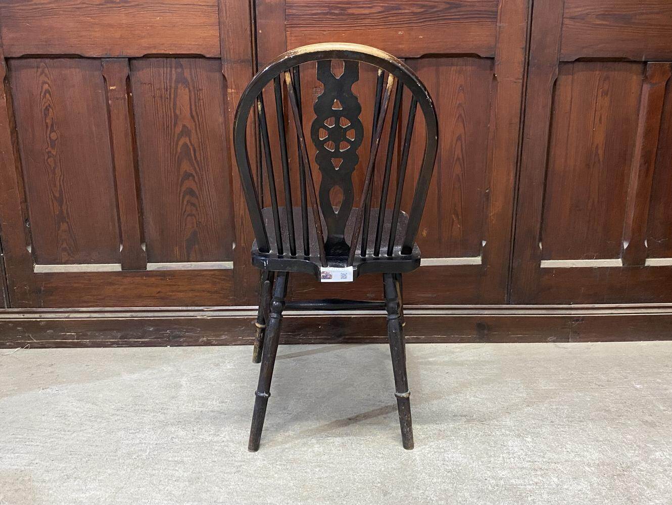 ホイールバックチェア