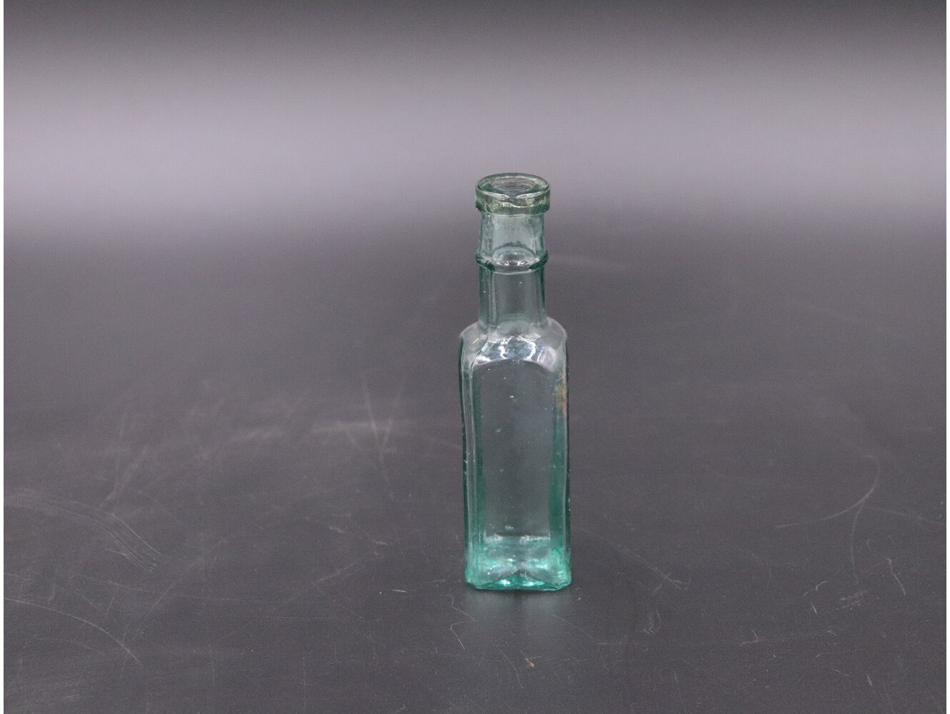 アンティークボトル