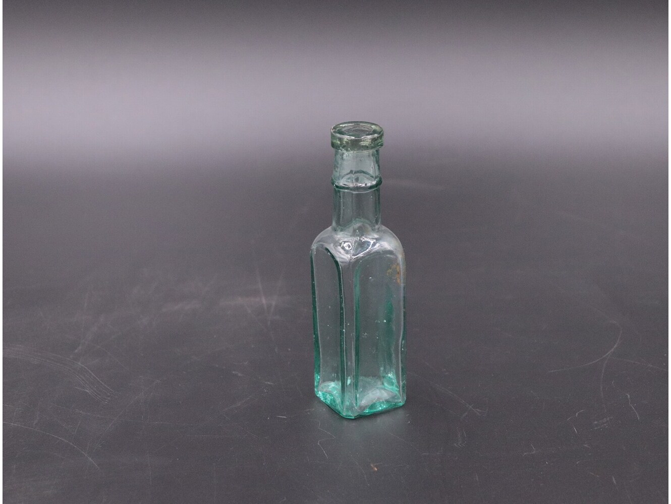 アンティークボトル