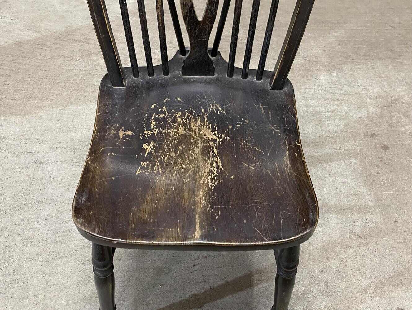 ホイールバックチェア