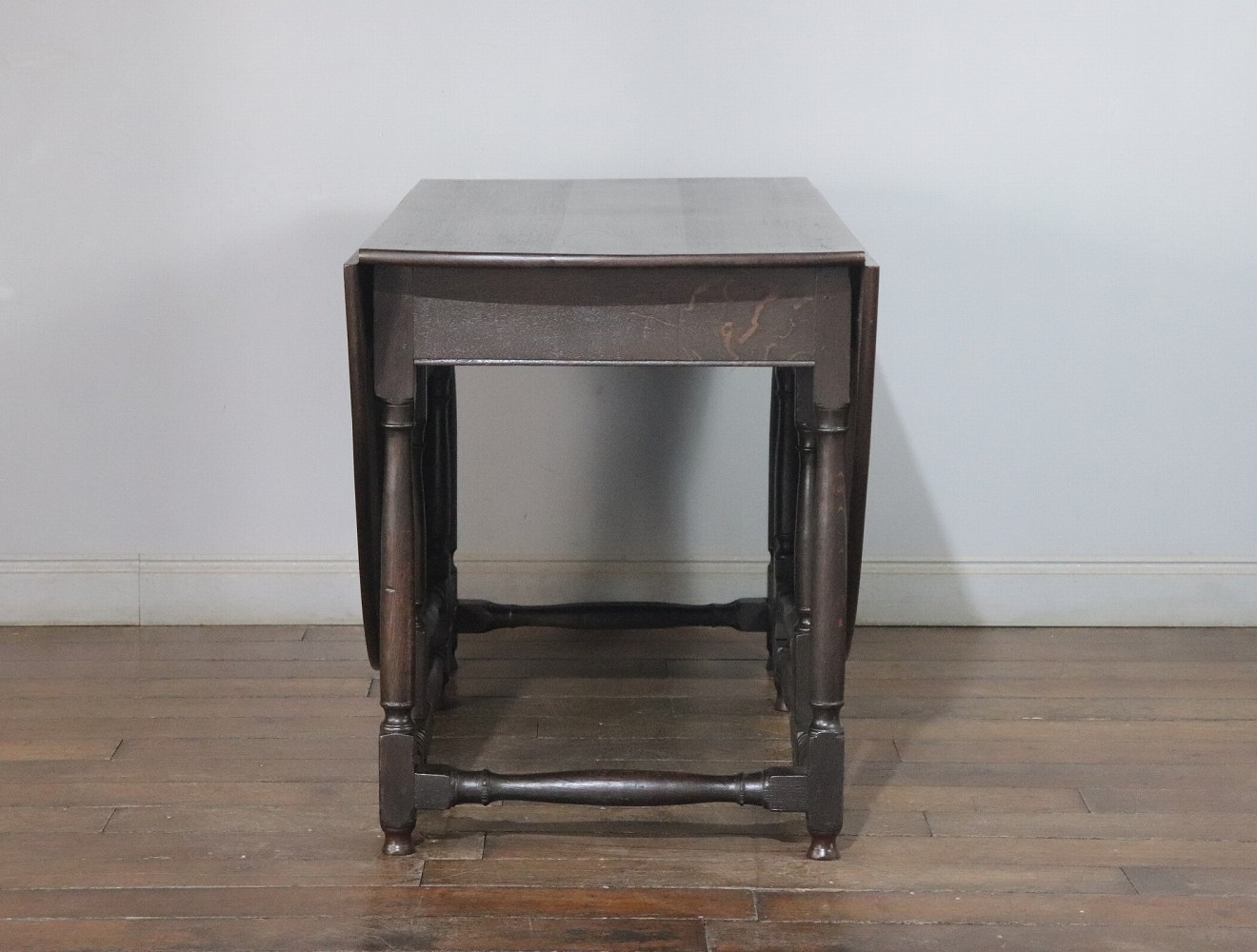 ゲートレッグテーブル