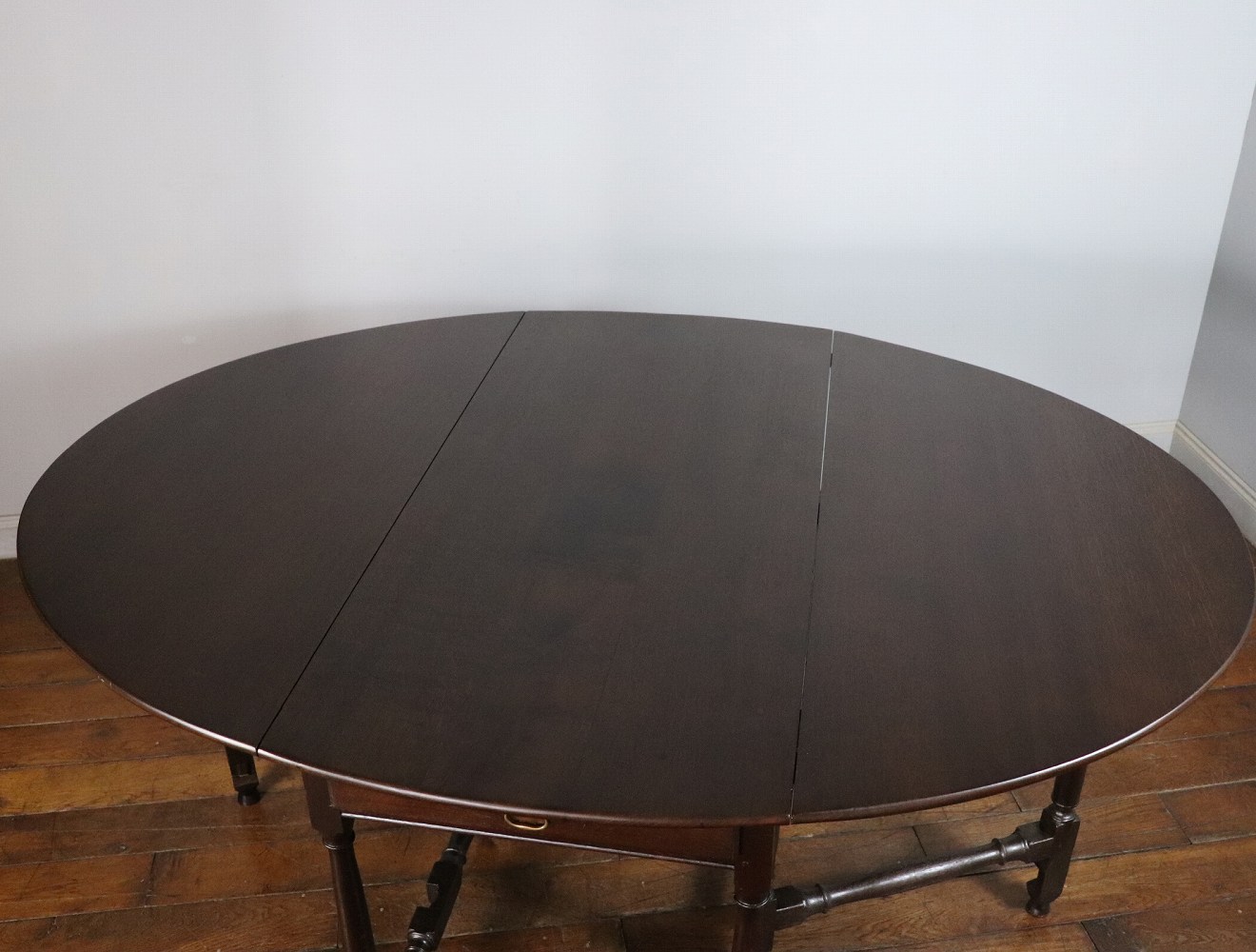 ゲートレッグテーブル