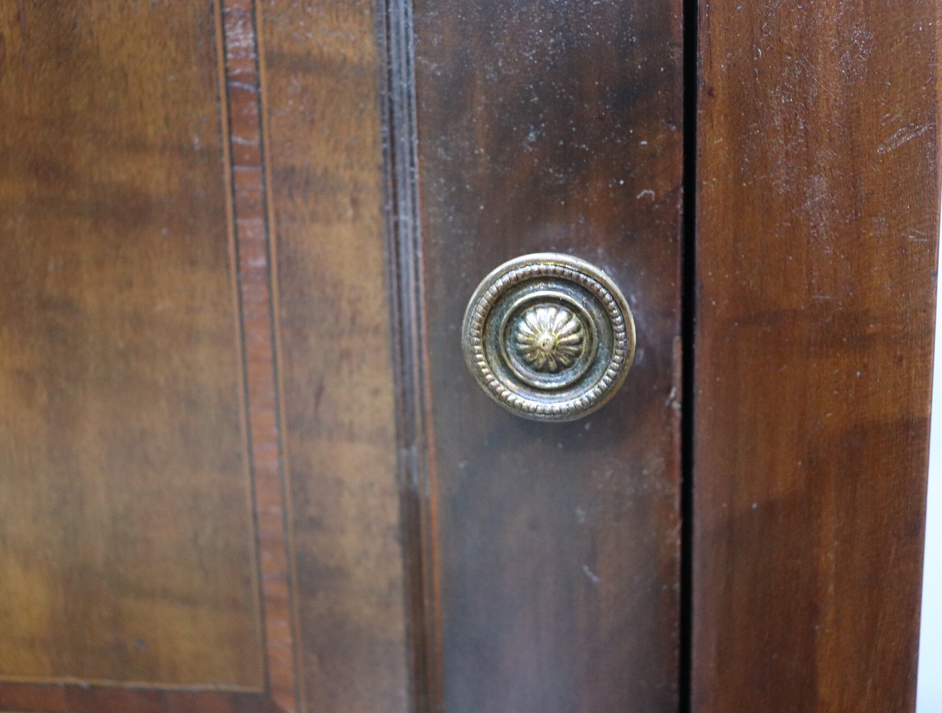 ベッドサイドキャビネット