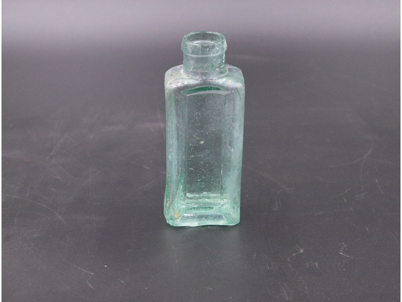 アンティークボトル