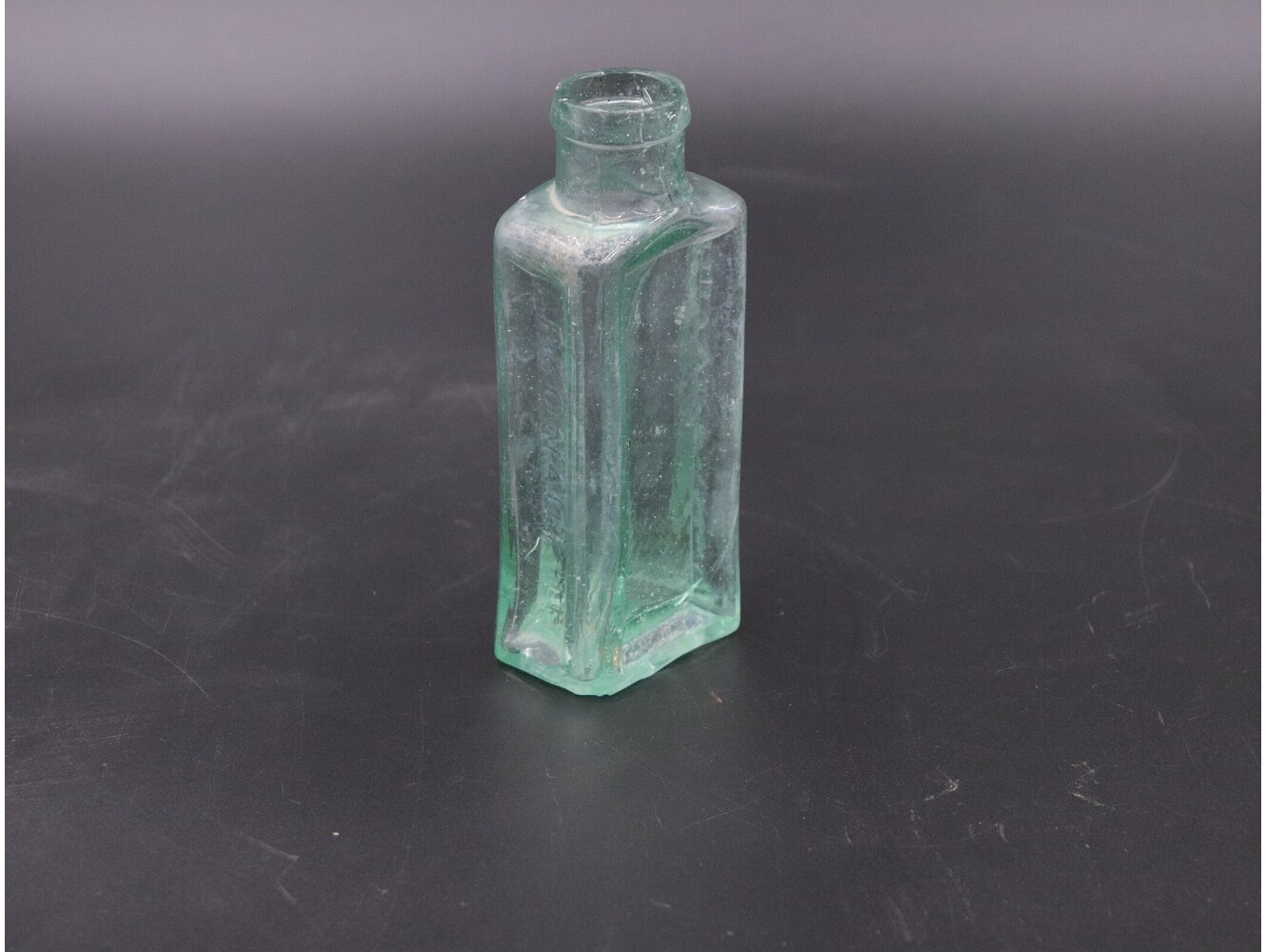 アンティークボトル