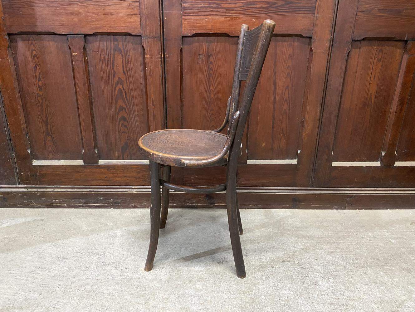 ベントウッドチェア