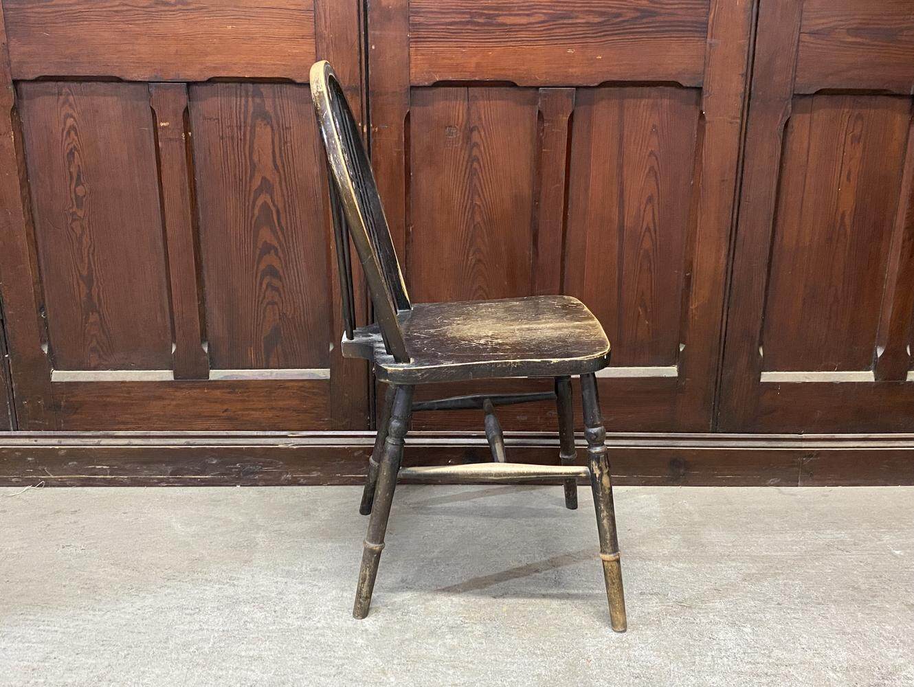 ホイールバックチェア