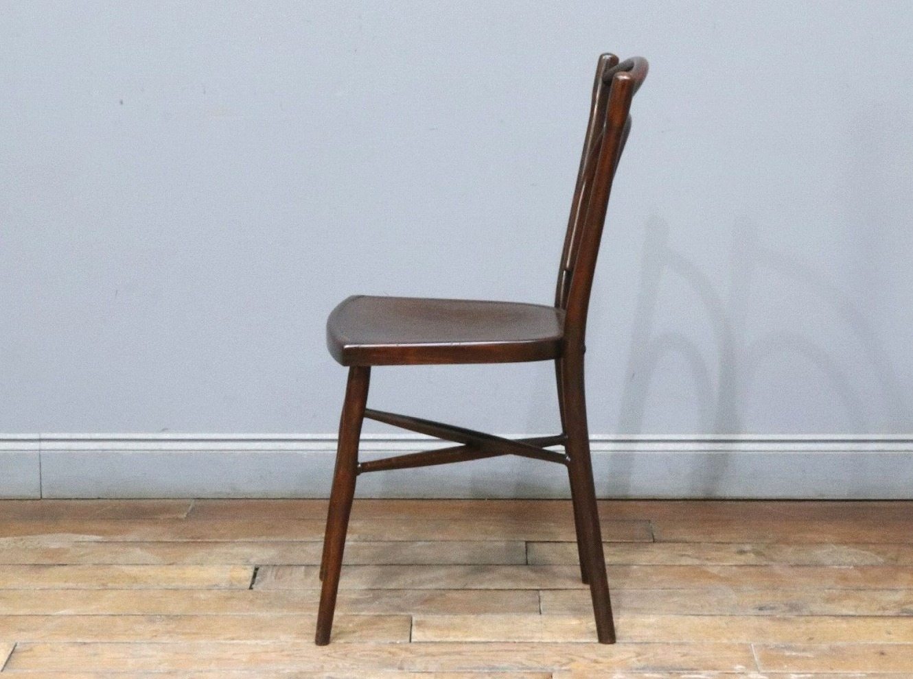 ベントウッドチェア THONET