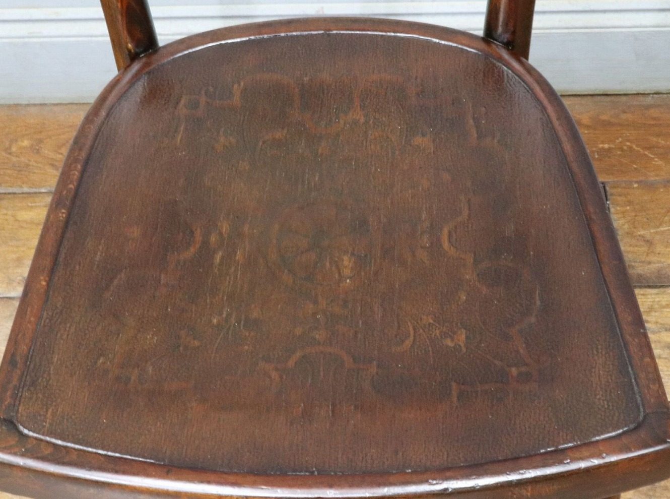 ベントウッドチェア THONET