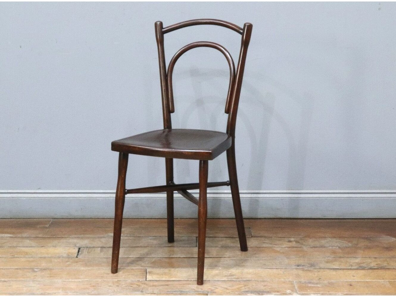 ベントウッドチェア THONET