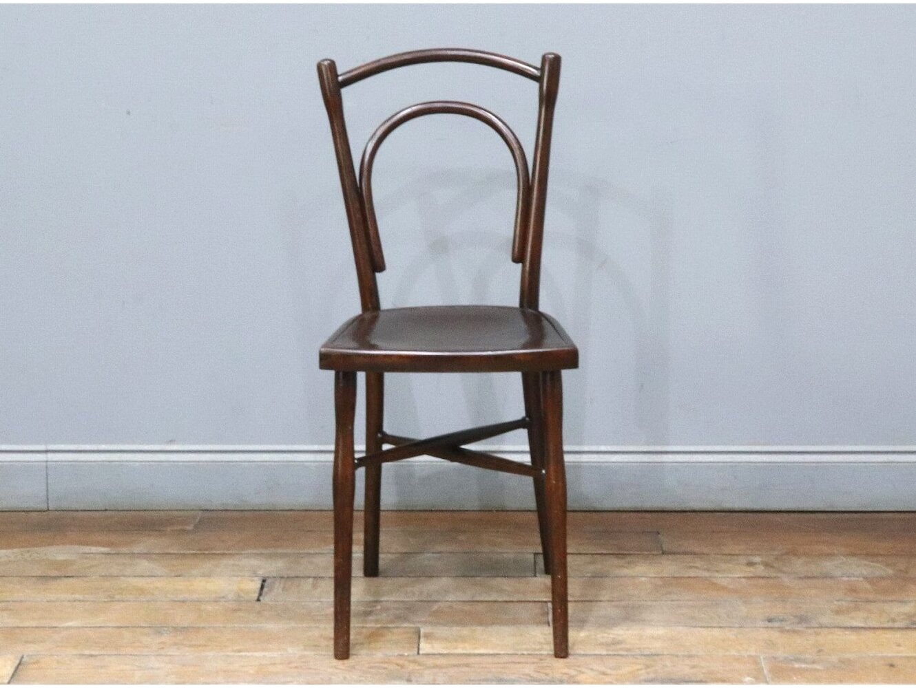 ベントウッドチェア THONET