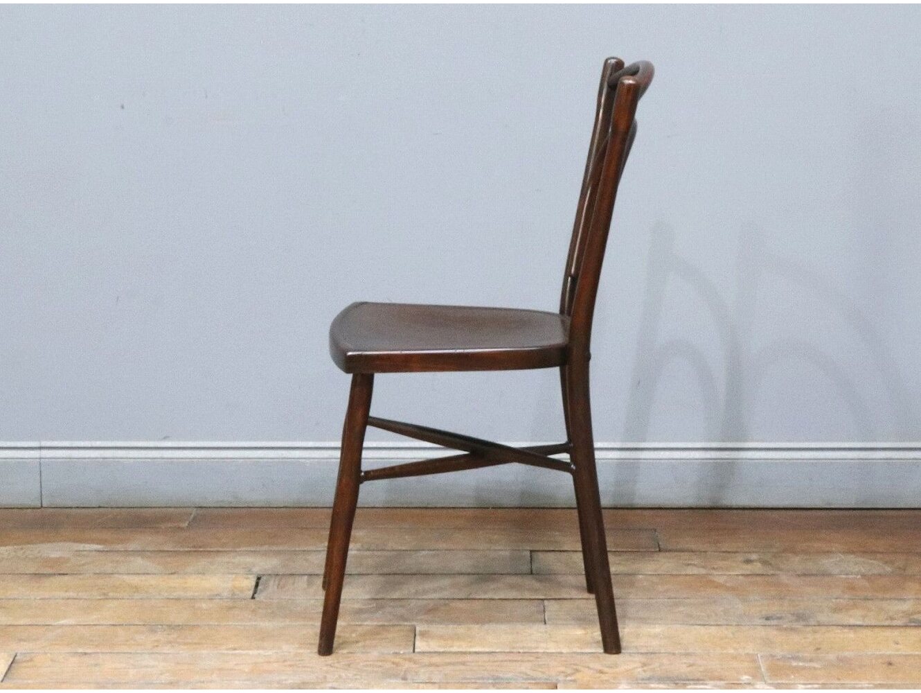 ベントウッドチェア THONET