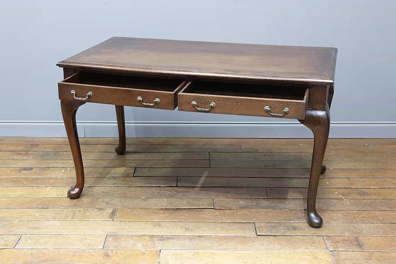 レディースデスク