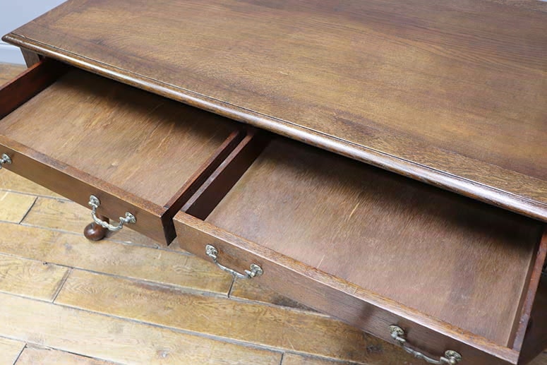 レディースデスク