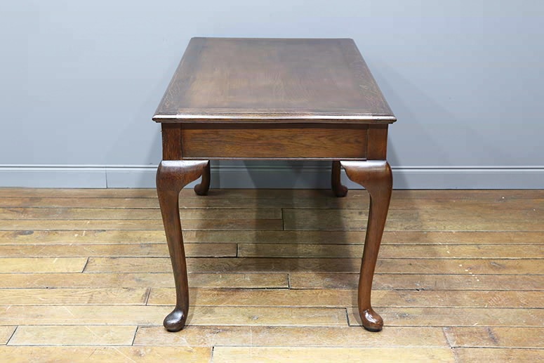 レディースデスク