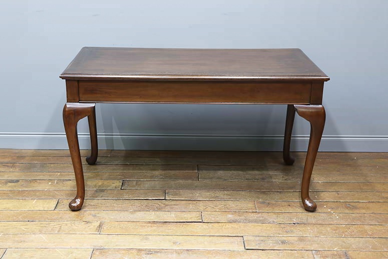 レディースデスク