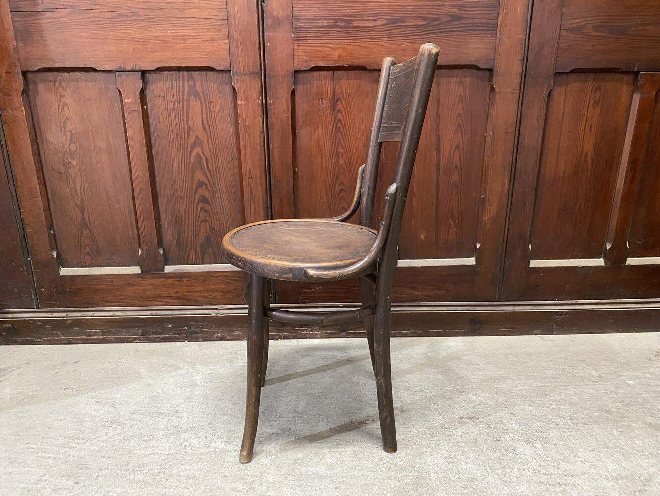 ベントウッドチェア