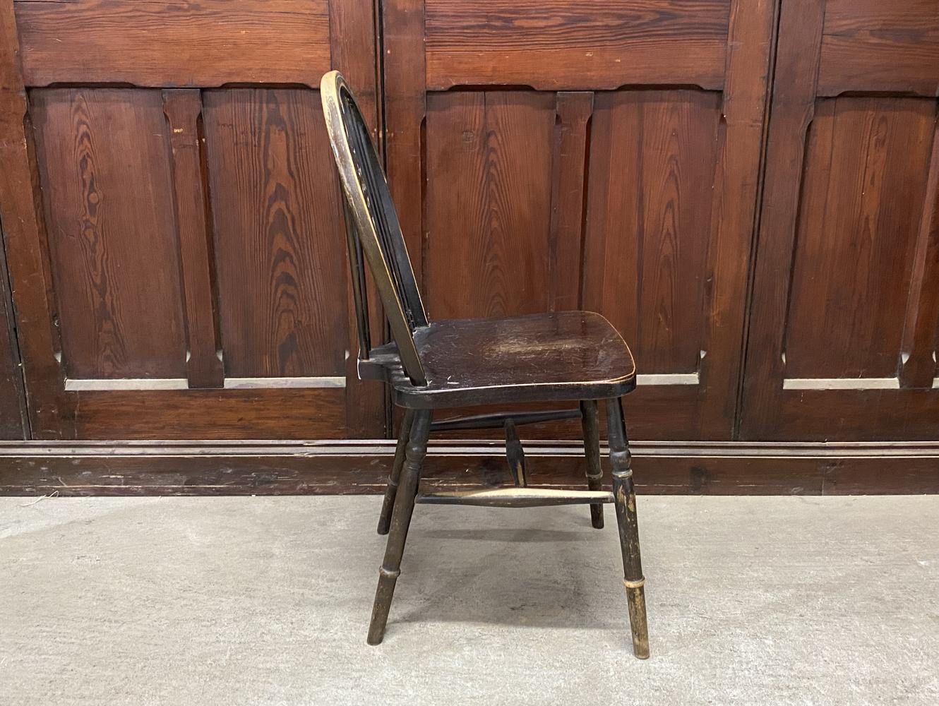 ホイールバックチェア