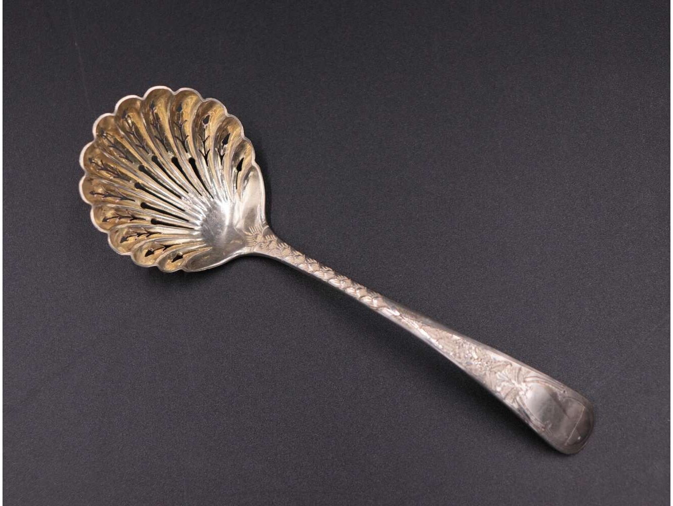 シュガーシフタースプーン